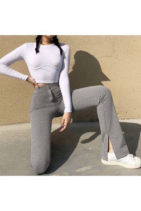 90'ların modasını yaşatan dar ispanyol paça pantolon. Trend ve rahat bir stil sunuyor.
