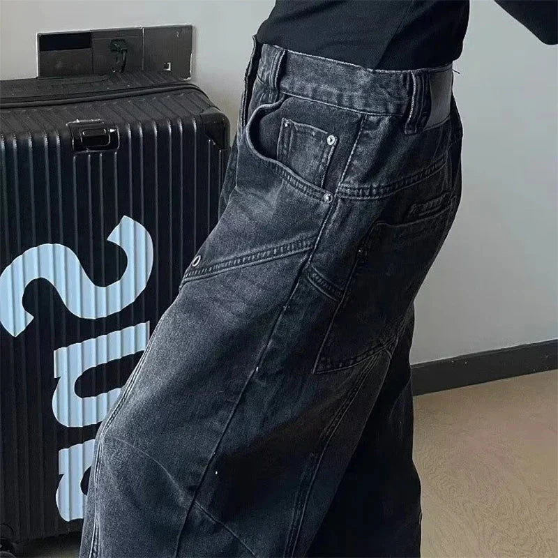 90'lar vintage tarzında dikiş detaylı geniş kesim kot pantolon.