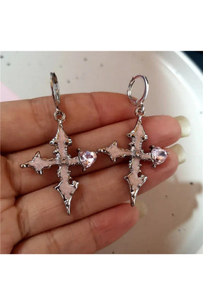 Gothic haç desenli kan taşı küpe.