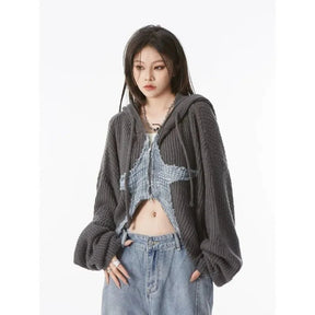 Göksel Gölge Hoodie, huzurlu ve modern bir stile sahip.