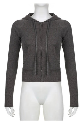 Sonbahar stiline uygun, fermuarlı hoodie tasarımı.
