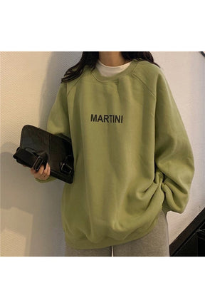 çiftlerin şıklığını tamamlayan Oversize Sweatshirt tasarımı.