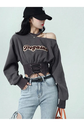Acubi Kısa üst Y2K Sweatshirt, modern ve şık bir tasarıma sahip.