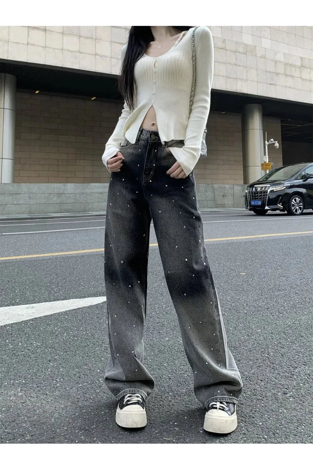 Sonbahar renklerinde simli nokta detaylı grunge tarz kot pantolon.