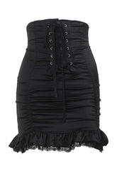 Siyah, vücuda oturan Gotik tarzı bodycon etek.