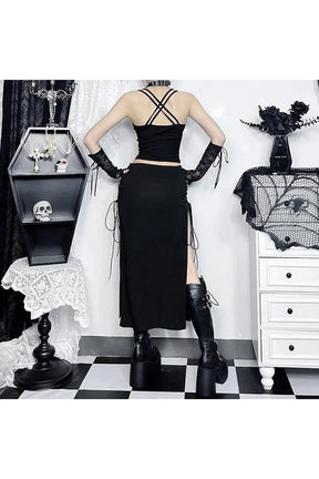 Gotik tarzda dantel detaylı midi etek.