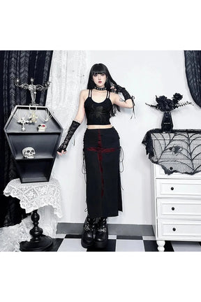 Gotik tarzıyla dantel detaylı midi etek.