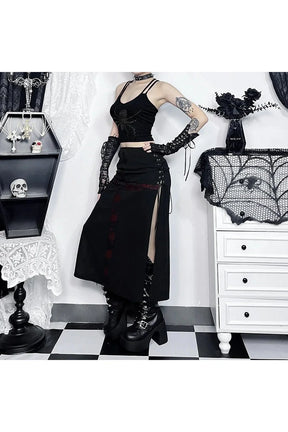 Gotik tarzı dantel detaylı midi etek.