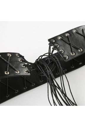 Gotik tarzı yansıtan bağcıklı korse kemer modeli.