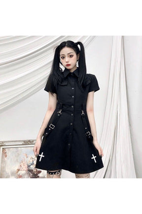 Gotik Punk tarzıyla öne çıkan şık elbise.