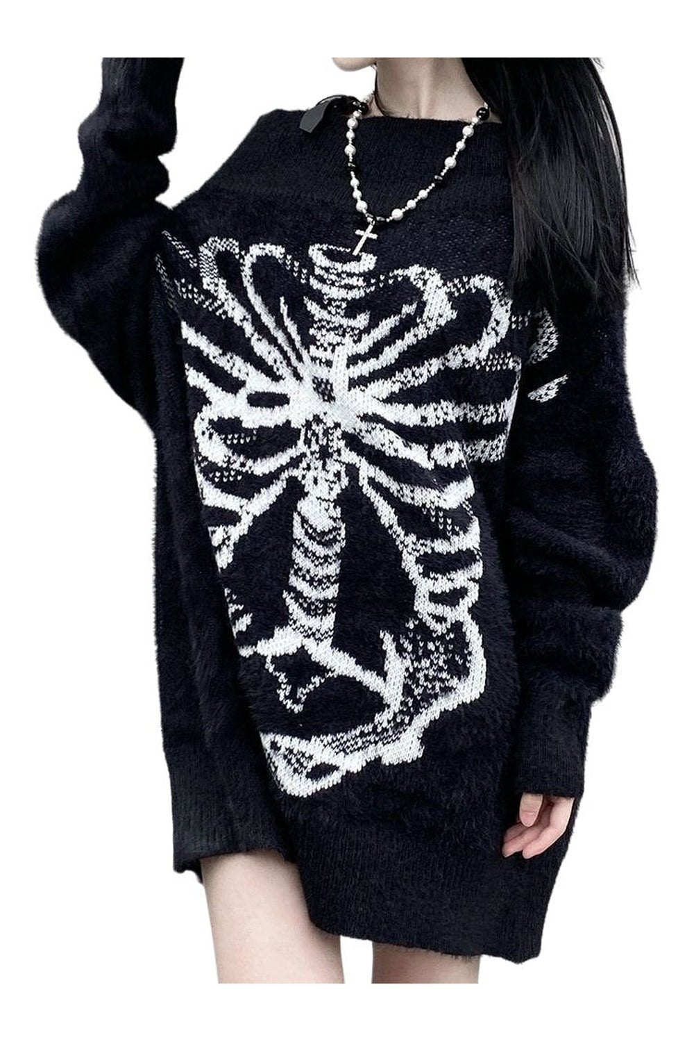 Gotik tarzda tasarlanmış kuru kafa desenli sweatshirt.