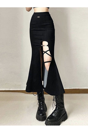 Gotik tarzda yırtmaç detaylı deniz kızı etek.
