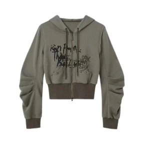 Grunge tarzıyla tasarlanmış kısa fermuarlı hoodie.