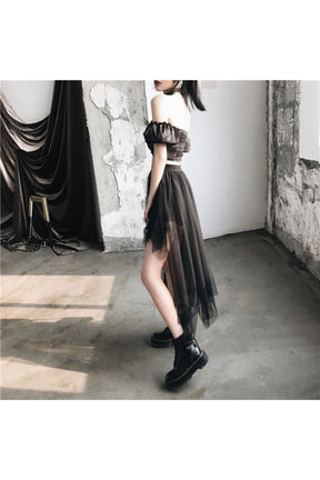Yüksek Bel Gotik File Etek, feminen ve dikkat çekici.