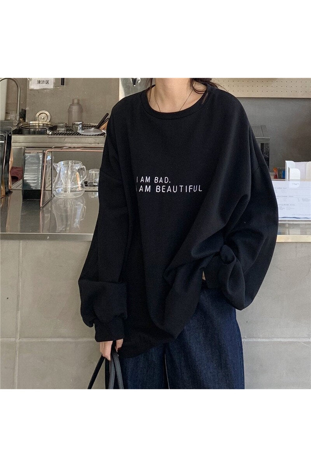 Koreli Harf Baskılı Sweatshirt