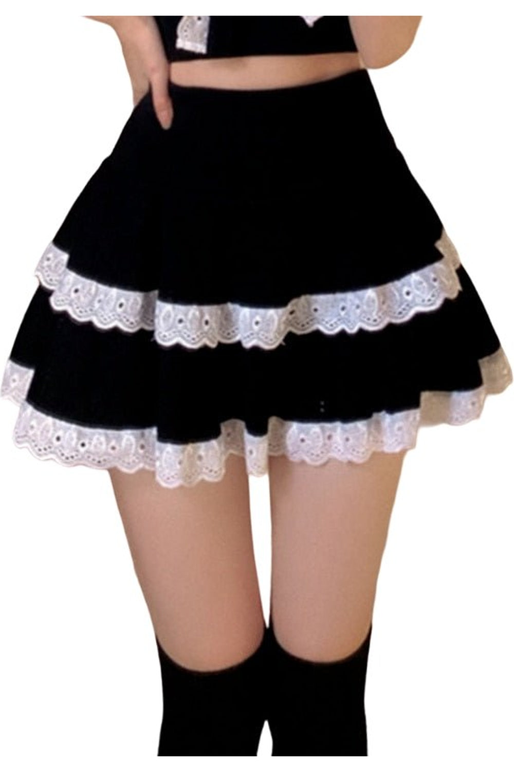 Kawaii Gotik tarzıyla tasarlanmış mini etek şık ve çarpıcı.