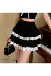 Gothic tarzını yansıtan Kawaii mini etek modeli.