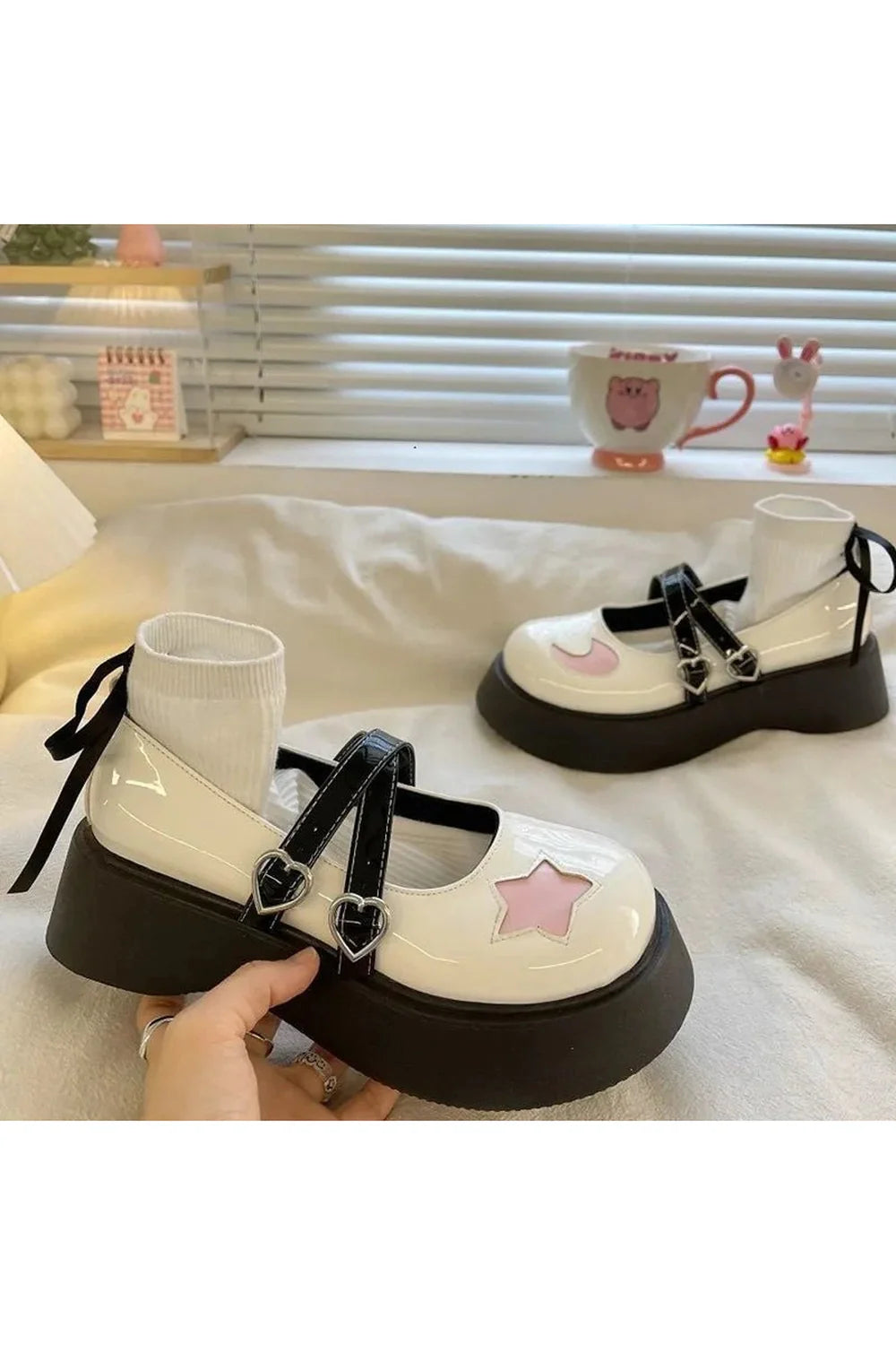 Ay & Yıldız desenli Kawaii platformlu ayakkabı, şık ve rahat.