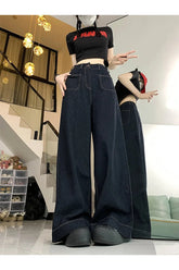 Sonbahar modasının vazgeçilmezi oversize kot pantolon. Rahat ve şık görünümüyle dikkat çekiyor.