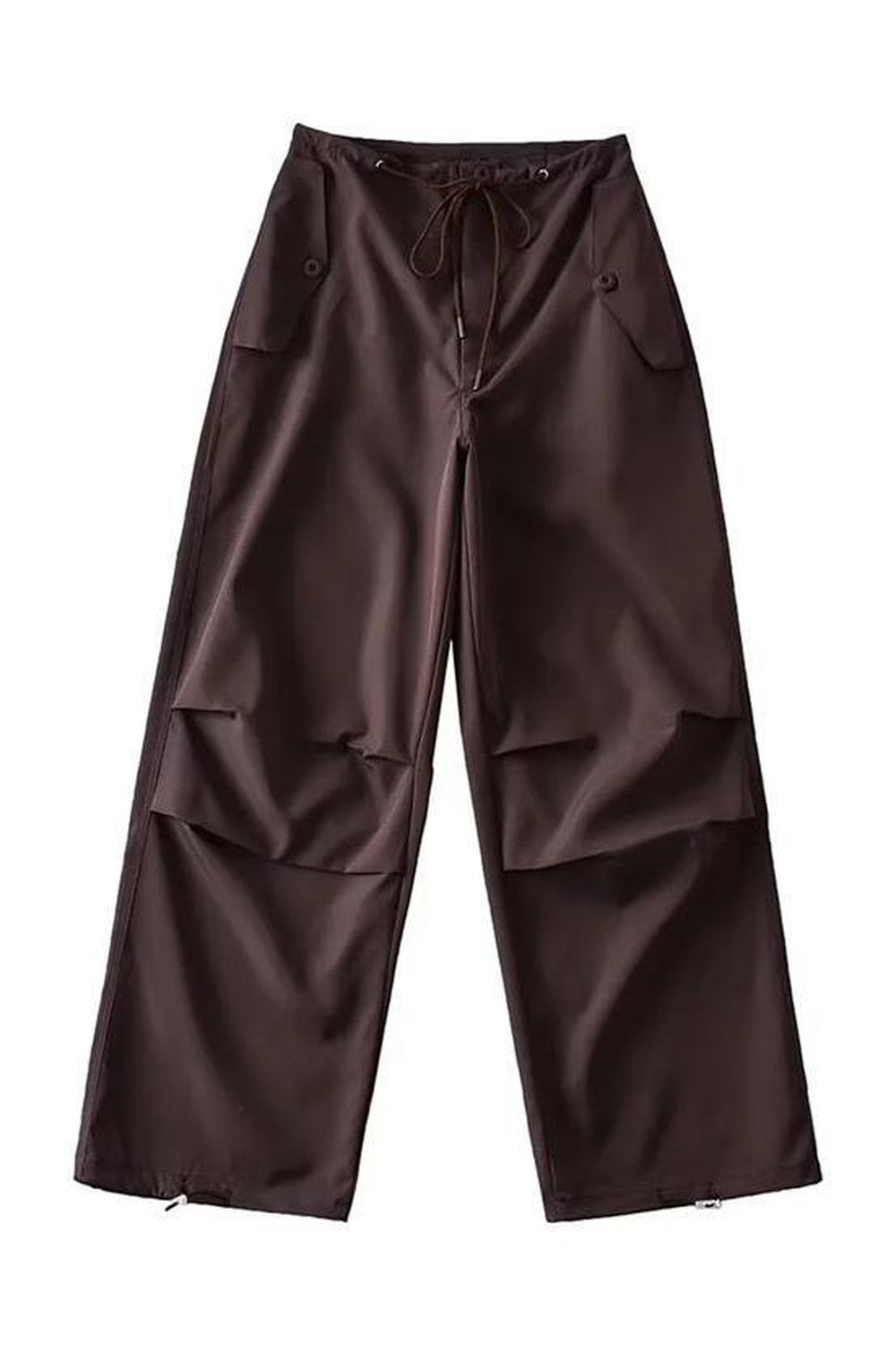 Pembe tonlardaki jogger pantolon, rahatlık ve şıklığı bir araya getiriyor.