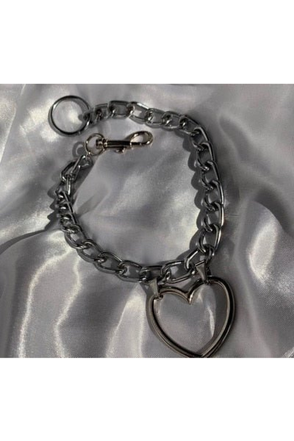 Göz alıcı Punk Zincir Choker, tarzınızı vurgulayacak.