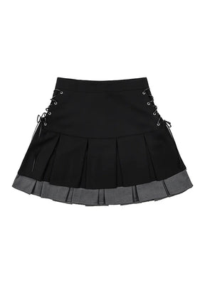 Gotik tarzını yansıtan vintage pileli etek modeli.